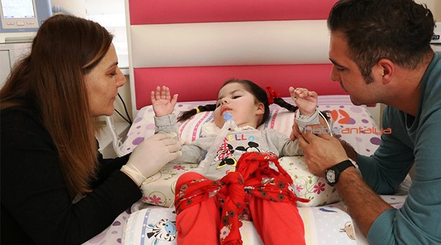 SMA hastası Arife 4 dozluk ilaç desteğiyle yaşama tutundu