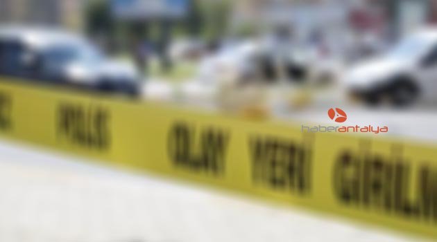 Şoförün kapıya asılı cesedi bulundu