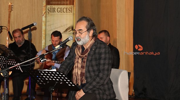 ‘SONBAHAR ŞİİR GECESİ’ DUYGULANDIRDI