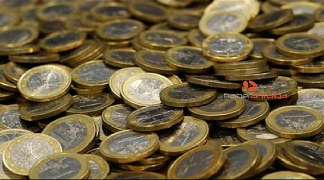 Stadyuma alınmayan madeni paralar Kızılay’a bağışlandı