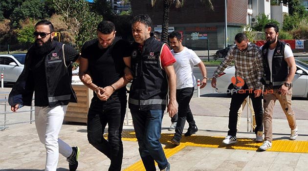 Suçüstü yakalanma anı kamerada