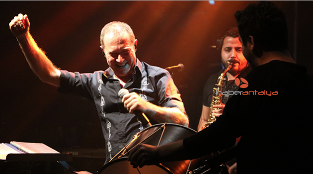 Sümer Ezgü'den unutulmaz gece