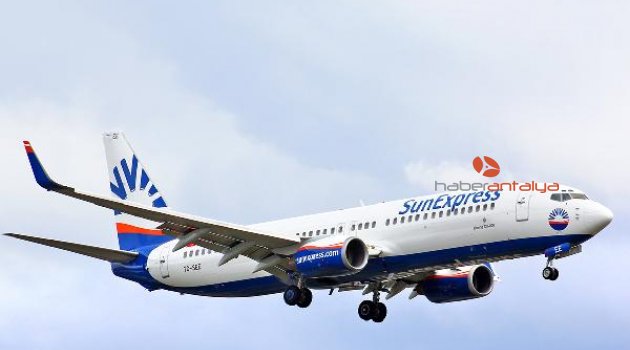 SunExpress, Türkiye'nin 1'inci, dünyanın 5'inci en iyi tatil hava yolu seçildi