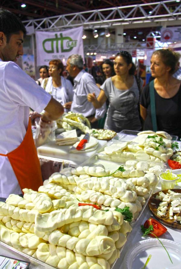 Süt Bayramı'na Örgü Peynirli Açılış