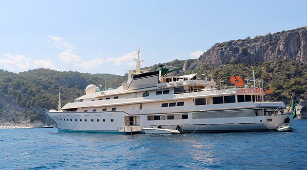 SUUDİ PRENS EL SUUD LÜKS YATIYLA KEMER'E GELDİ