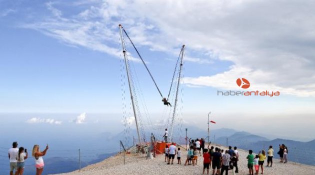 Tahtalı zirvesinde çığlık çığlığa eğlence