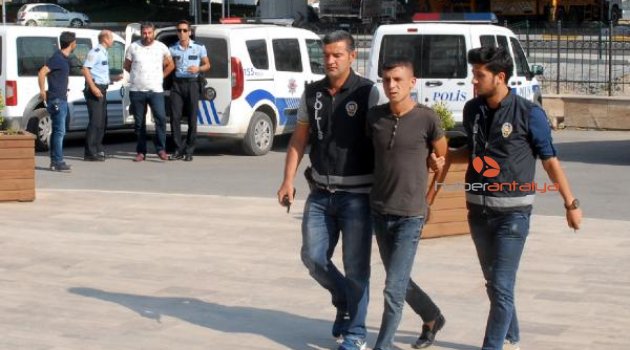 Taksicinin dövülerek öldürülmesiyle ilgili 5 şüpheli adliyede