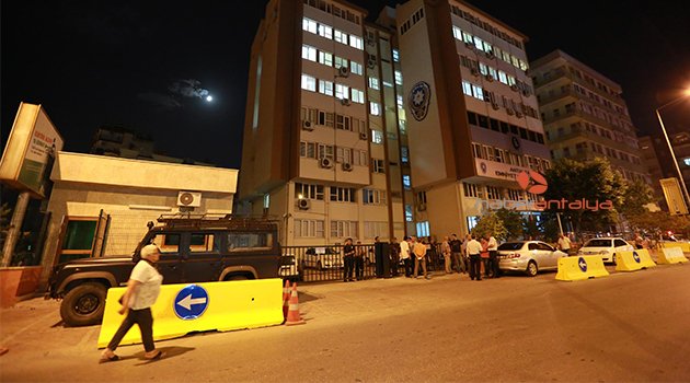 TARİHİ GECEYİ ANTALYA SAKİN ATLATTI