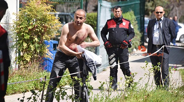 TEDAVİ EDİLMEDİĞİNİ İDDİA EDEREK KENDİNİ KESTİ