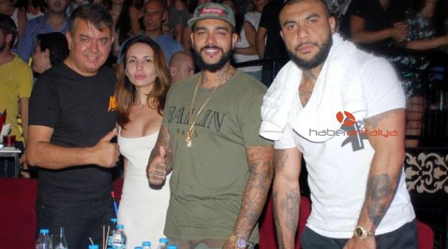 Timati Kemer'de coşturdu