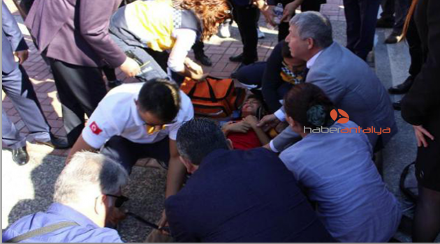 Törende bayılıp düşen öğrenci, yaralandı