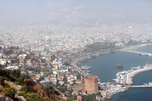TOZ BULUTU ALANYA'DA HAYATI OLUMSUZ ETKİLEDİ
