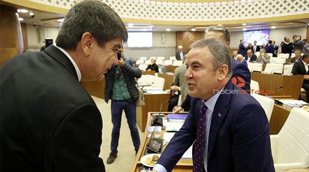 Türel CHP'yi eleştirdi, Böcek'e teşekkür etti