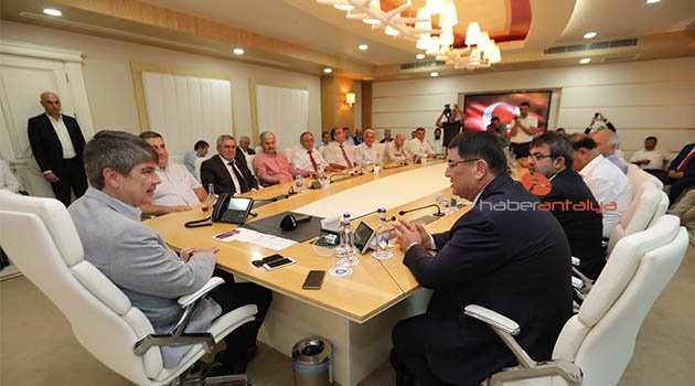Türel, esnafı ağırladı