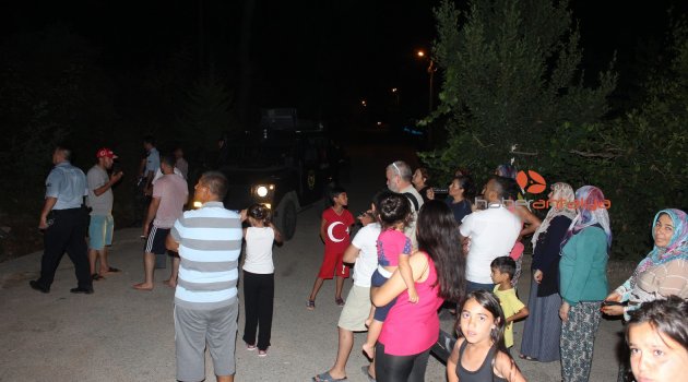 Turistler ortalığı karıştırdı: Vatandaşlar sokağa döküldü, zırhlı özel harekat polisleri olay yerine geldi