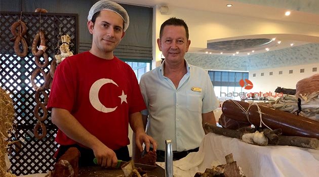 Türk gecesinde lezzet ve kültürü yakından tanıyorlar