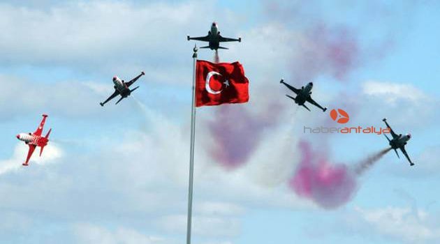 TÜRK YILDIZLARI 23 NİSAN'DA EXPO 2016'DA