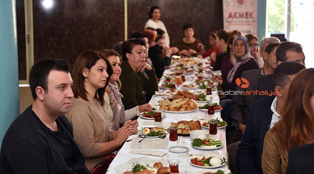 Tütüncü: Kepez bölgenin en büyük okulu