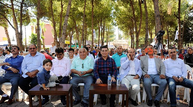 Tütüncü, öğretmenleriyle buluştu