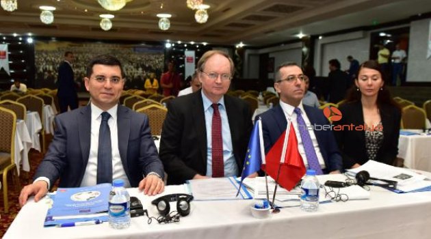 Tütüncü'den tecrübe paylaşımı tavsiyesi