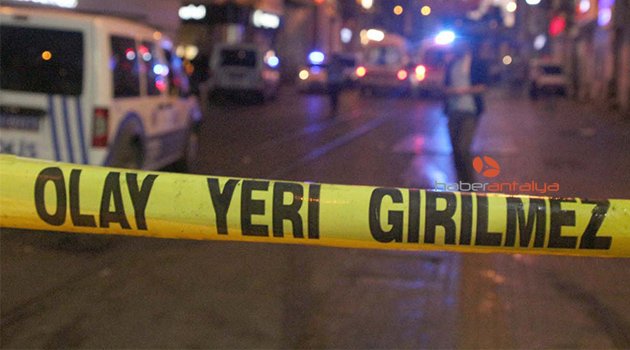 Tüyler ürperten olay! Uyurken üzerine kızgın yağ döktü, başına satırla vurdu!