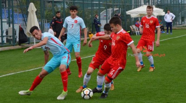 U18 Milli Futbol Takımı, dostluk maçında Rusya'ya yenildi
