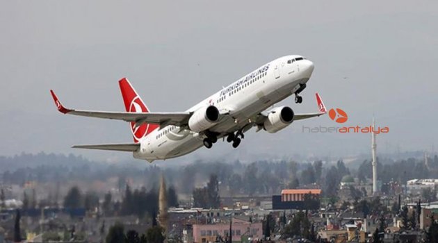 Uçakta bomba paniği: Acil iniş yaptı