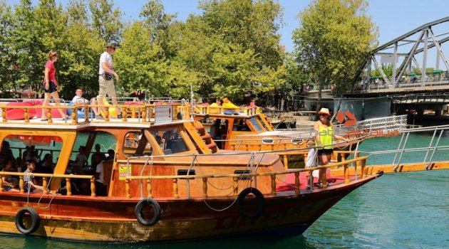 Ücretsiz “Nehir Otobüsü” seferleri başladı!