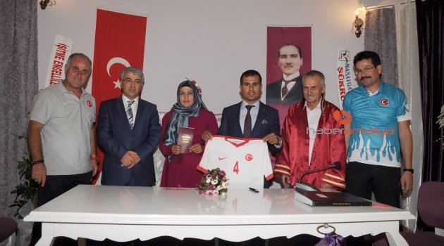 Uğur Arıcı’ya Milli Sürpriz