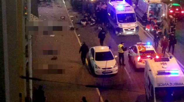 Ukrayna’da araç kalabalığa daldı: 6 ölü