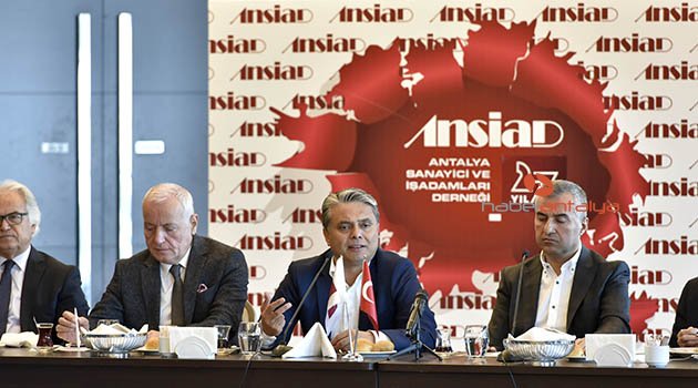 Ümit Uysal: Bir kararla milletin 40 milyonunu öldürdüler