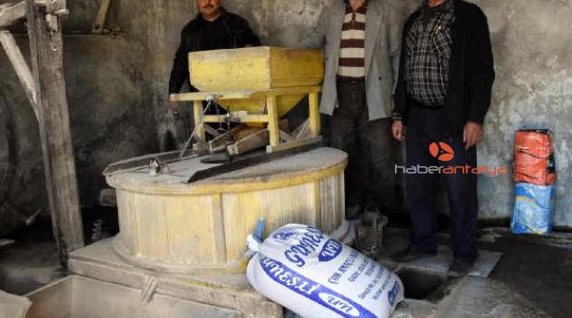 Un değirmeni bir asırdır dönüyor