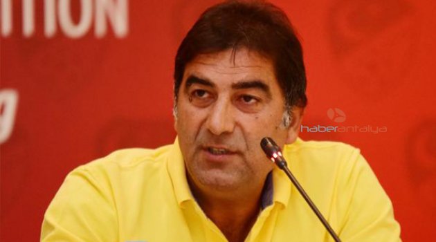 Ünal Karaman: Lucescu'yu buraya getiren zihniyeti tartışmalıyız