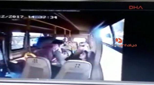 Üniversiteli Zelal'i herkesin gözü önünde minibüsten kaçırdılar