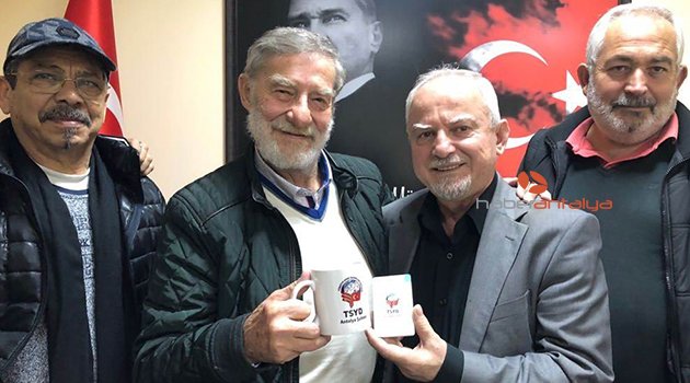 Ünlü sanatçı Ahmet Mekin'den TSYD'ye ziyaret