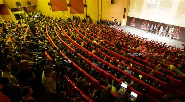 Uysal: Altın Portakal ülkemizin sanat ortamı için çok önemli