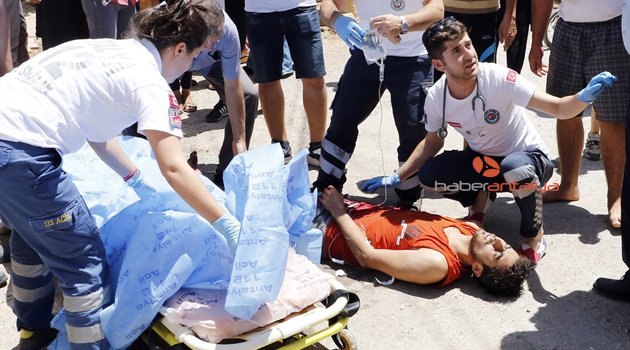 UYUŞTURUCU BAĞIMLISI SURİYELİ DEHŞET SAÇTI: 2 YARALI