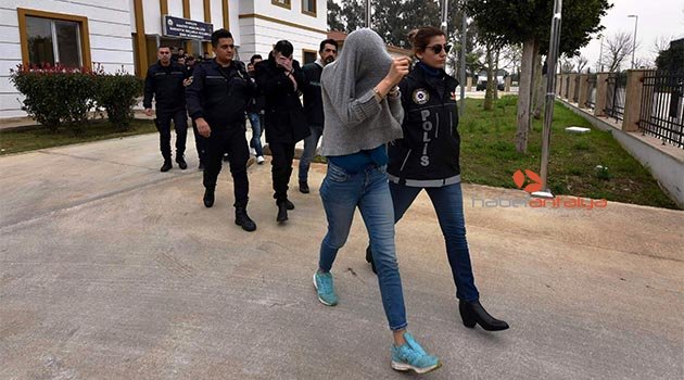 Uyuşturucu ticaretine 3'ü üniversite öğrencisi 12 tutuklama