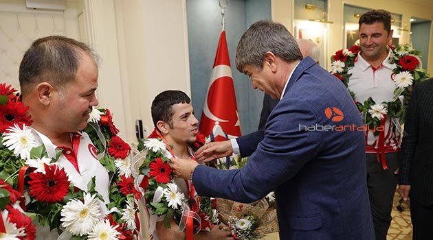 Uzun, Türel’e dünya şampiyonluğu sözü verdi