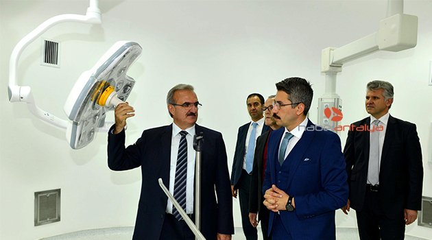 VALİ KARALOĞLU HASTANELERİ İNCELEDİ