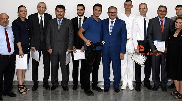 Vali Karaloğlu, uyuşturucuyla mücadele edenleri ödüllendirdi