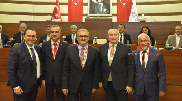 Validen belediyelere kaçak yapı uyarısı