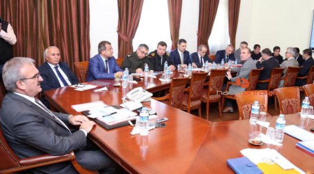 Validen öğretmenlere servis şoförlerini kontrol etme emri