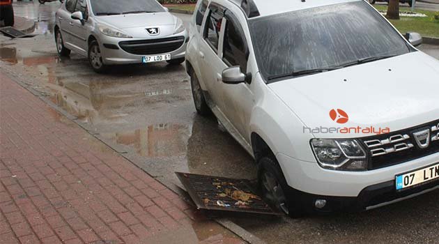 Vatandaşın kimseye sormadan açtığı rögar kapağı kazaya sebep oldu