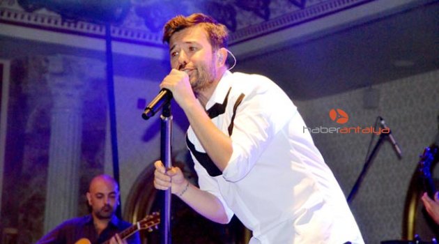YALIN'DAN MÜZİK ZİYAFETİ