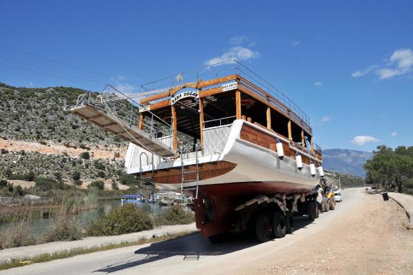 Yatlar Akdeniz'le Buluşuyor