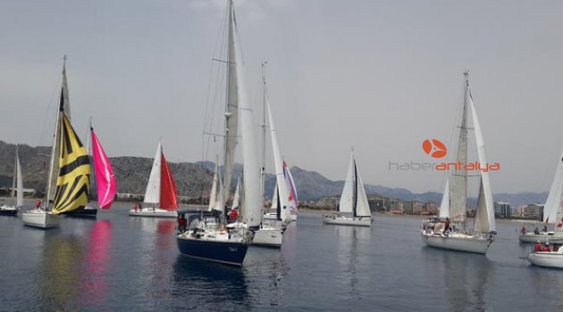YATLAR ANTALYA'DA YARIŞTI