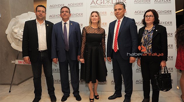 Yılın kadını ödülü sahiplerini buldu