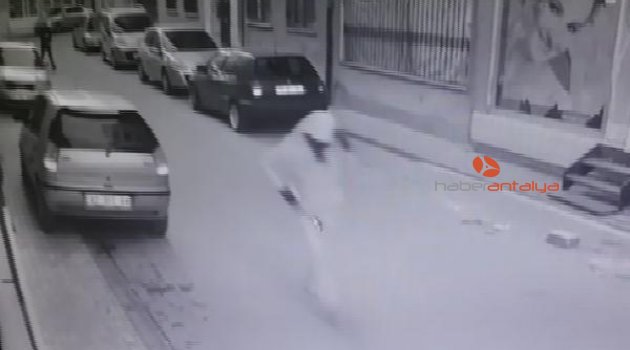 Yolda yürüyen kadının yüzüne kimyasal madde döken saldırgan, eski sevgili çıktı