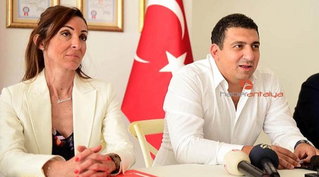Yönetimden bir istifa daha